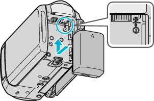 Attaching the battery pack